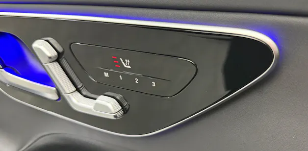 Mercedes-Benz C 43 AMG Obsidian Black 408PS 4Matic / RF-Kamera / Schiebedach / Leder / Keyless Go / Carbonpaket / Hinterachslenkung /