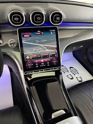 Mercedes-Benz C 43 AMG Obsidian Black 408PS 4Matic / RF-Kamera / Schiebedach / Leder / Keyless Go / Carbonpaket / Hinterachslenkung /