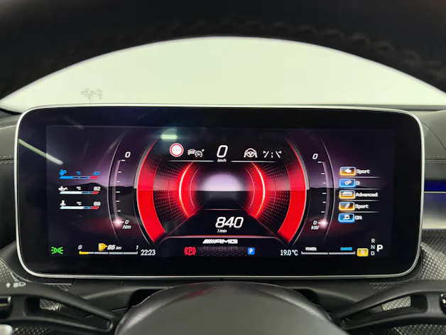 Mercedes-Benz C 43 AMG Obsidian Black 408PS 4Matic / RF-Kamera / Schiebedach / Leder / Keyless Go / Carbonpaket / Hinterachslenkung /