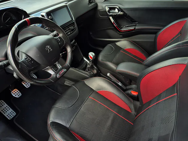 Peugeot 208 1.6 Turbo GTi