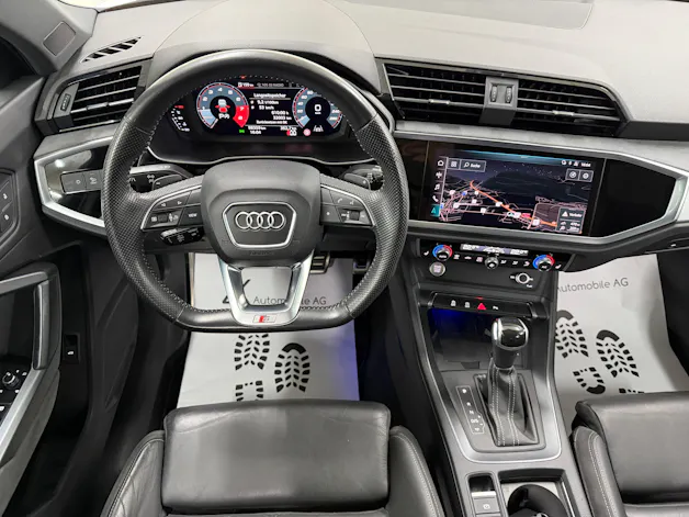 Audi Q3 40 TFSI S line 190PS Gletscherweiss quattro S-tronic / RF-Kamera / Panoramadach / Leder / Komfortschlüssel /