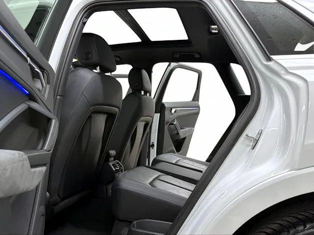 Audi Q3 40 TFSI S line 190PS Gletscherweiss quattro S-tronic / RF-Kamera / Panoramadach / Leder / Komfortschlüssel /