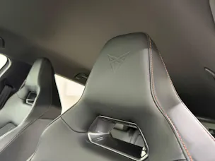 Cupra LEON ST 2.0 TSI VZ 310PS Graphene Grey DSG 4Drive / RF-Kamera / Beats Soundsystem / Kessy / driving button /