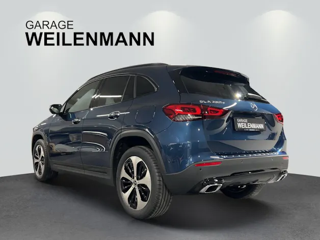 Mercedes-Benz GLA 250e Progressive 8G-DCT