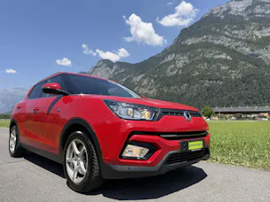 KGM -SsangYong Tivoli 1.6 Red Flame e-XDi Sapphire 4WD