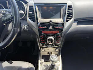 KGM -SsangYong Tivoli 1.6 Red Flame e-XDi Sapphire 4WD