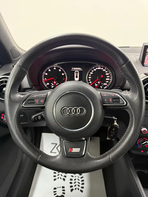 Audi A1 Sport 1.4 TFSI S-Line 185PS S-tronic GLETSCHERWEISS PERL