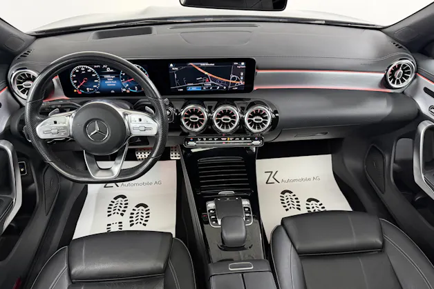 Mercedes-Benz CLA Shooting Brake 250 AMG Line Cosmos Black 4Matic / 360° Kamera / Panoramadach / Head-Up-Display / Keyless Go /