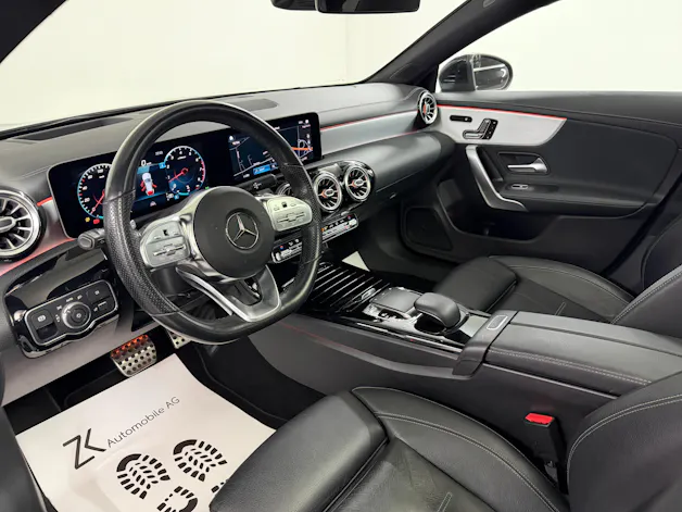 Mercedes-Benz CLA Shooting Brake 250 AMG Line Cosmos Black 4Matic / 360° Kamera / Panoramadach / Head-Up-Display / Keyless Go /