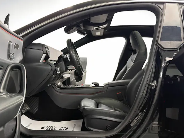 Mercedes-Benz CLA Shooting Brake 250 AMG Line Cosmos Black 4Matic / 360° Kamera / Panoramadach / Head-Up-Display / Keyless Go /