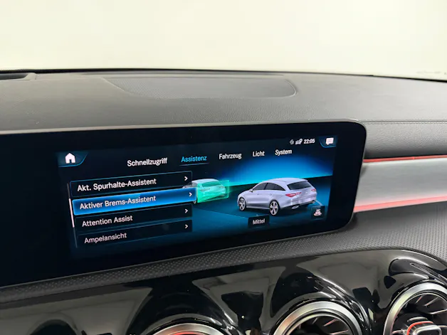 Mercedes-Benz CLA Shooting Brake 250 AMG Line Cosmos Black 4Matic / 360° Kamera / Panoramadach / Head-Up-Display / Keyless Go /