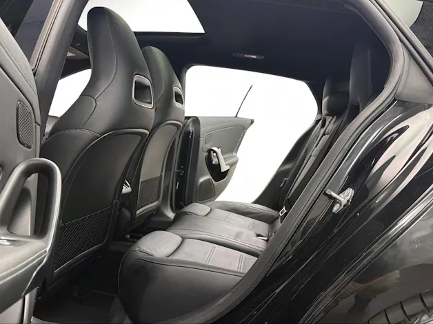 Mercedes-Benz CLA Shooting Brake 250 AMG Line Cosmos Black 4Matic / 360° Kamera / Panoramadach / Head-Up-Display / Keyless Go /