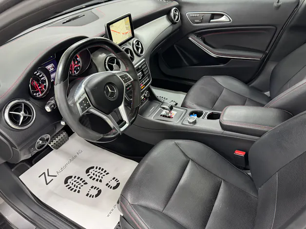 Mercedes-Benz GLA 45 AMG 4Matic 360PS 7G-DCT | AMG Heckspoiler | Performance-Abgasanlage | RF-Kamera | Panoramadach | Keyless Go |
