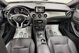 Mercedes-Benz GLA 45 AMG 4Matic 360PS 7G-DCT | AMG Heckspoiler | Performance-Abgasanlage | RF-Kamera | Panoramadach | Keyless Go |