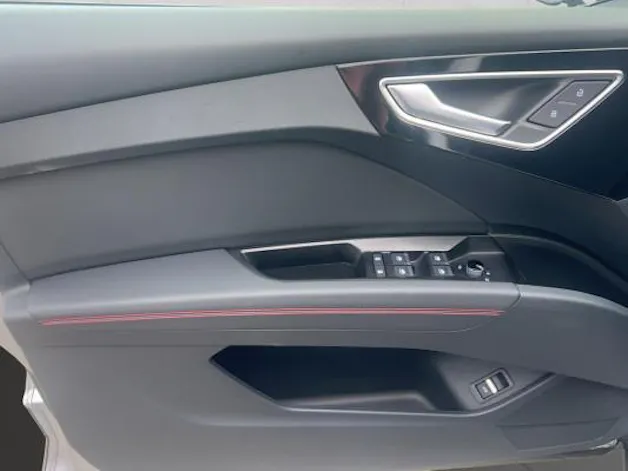 Audi Q4 e-tron 55 quattro