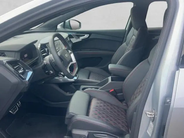Audi Q4 e-tron 55 quattro