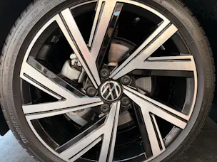 VW Golf 1.5 eTSI mHEV ACT R-Line DSG