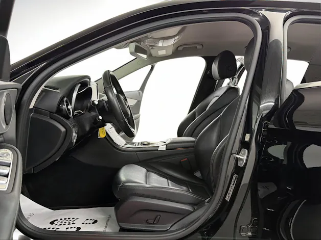 Mercedes-Benz C 200 Deep Black Avantgarde 184PS 4Matic 7G-Tronic / RF-Kamera / Leder / Todwinkel/Parkassistent / Sitzheizung /
