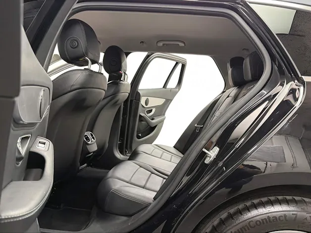 Mercedes-Benz C 200 Deep Black Avantgarde 184PS 4Matic 7G-Tronic / RF-Kamera / Leder / Todwinkel/Parkassistent / Sitzheizung /