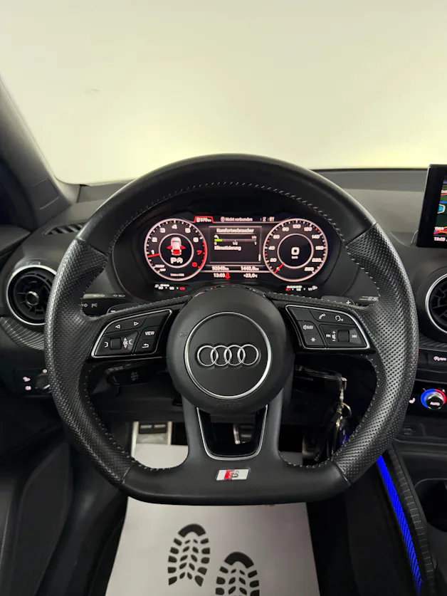 Audi Q2 1.4 TFSI Edition # 1 QUANTUMGRAY S-tronic
