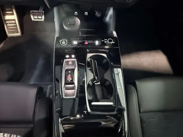 AUDI A6 Avant e-tron quattro