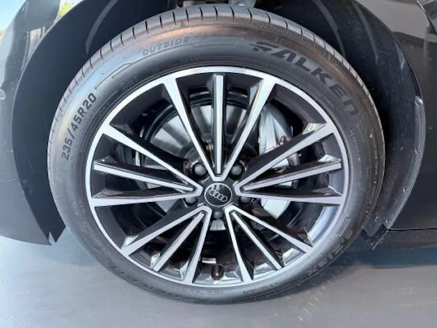 AUDI A6 Avant e-tron quattro