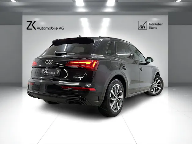 Audi Q5 40 TDI S-Line Midnight Black quattro S-tronic / RF-Kamera / Komfortschlüssel / Matrix-LED / Virtual Cockpit /
