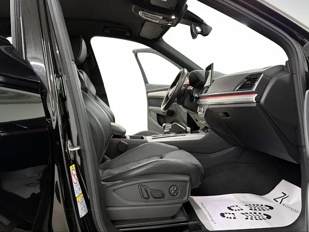 Audi Q5 40 TDI S-Line Midnight Black quattro S-tronic / RF-Kamera / Komfortschlüssel / Matrix-LED / Virtual Cockpit /