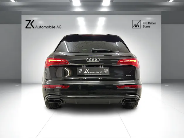 Audi Q5 40 TDI S-Line Midnight Black quattro S-tronic / RF-Kamera / Komfortschlüssel / Matrix-LED / Virtual Cockpit /
