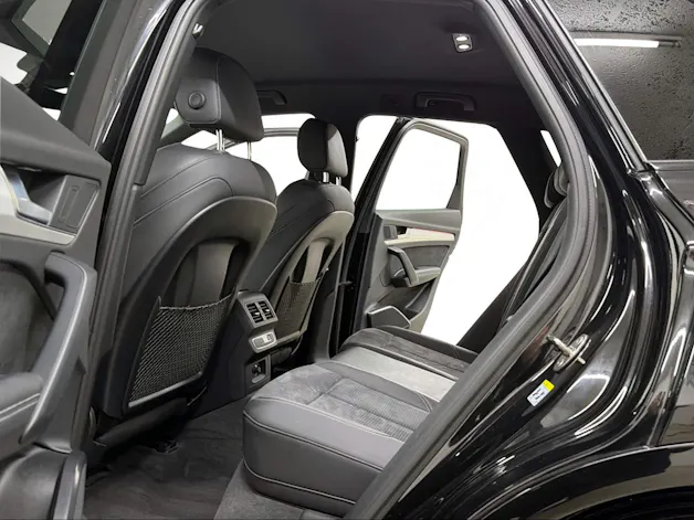 Audi Q5 40 TDI S-Line Midnight Black quattro S-tronic / RF-Kamera / Komfortschlüssel / Matrix-LED / Virtual Cockpit /