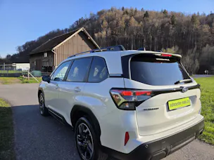 Subaru Forester Station 2.0i e-Boxer Swiss Plus