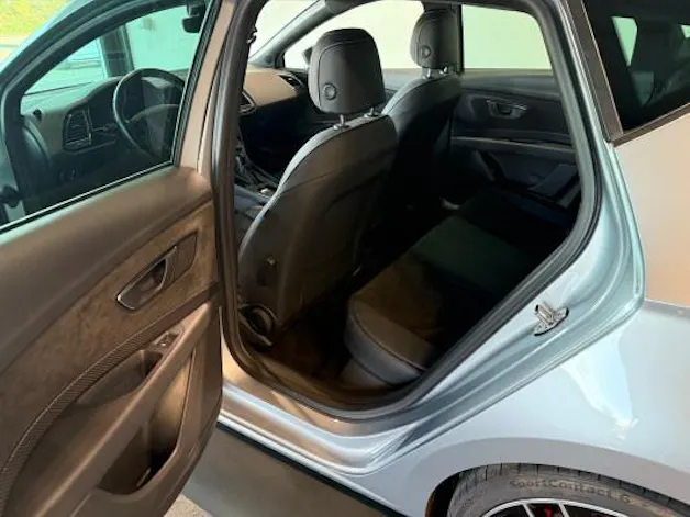 SEAT Leon ST 2.0 TSI Cupra 300