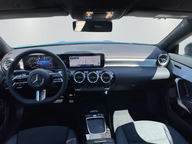 Mercedes-Benz CLA 200 7G-DCT