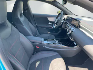 Mercedes-Benz CLA 200 7G-DCT