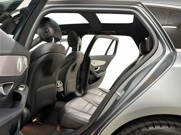 Mercedes-Benz C 220 d Swiss Star AMG Line 4M selenitgrau magno 9G-Tronic / Panoramadach / 360° Kamera / Leder / Keyless Go /