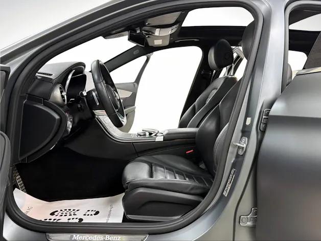 Mercedes-Benz C 220 d Swiss Star AMG Line 4M selenitgrau magno 9G-Tronic / Panoramadach / 360° Kamera / Leder / Keyless Go /