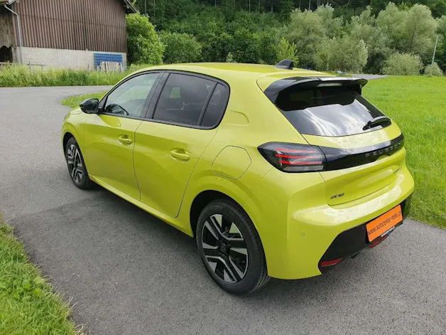 Peugeot 208 1.2 Hybrid Style