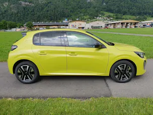 Peugeot 208 1.2 Hybrid Style