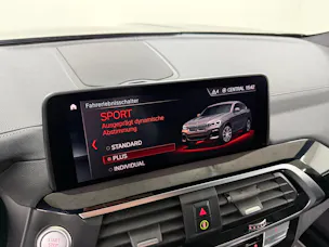BMW X4 M40i 360PS BLACK SAPPHIRE Steptronic / 360° Kamera / Panoramadach / Head-Up-Display / H/K Soundsystem / Komfortzugang /