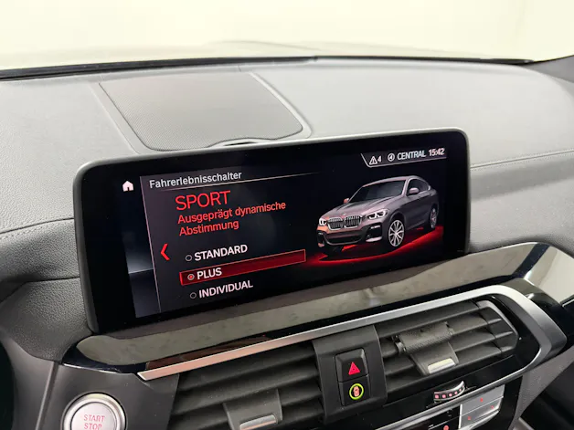 BMW X4 M40i 360PS BLACK SAPPHIRE Steptronic / 360° Kamera / Panoramadach / Head-Up-Display / H/K Soundsystem / Komfortzugang /