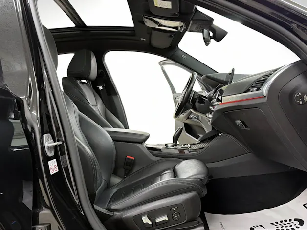 BMW X4 M40i 360PS BLACK SAPPHIRE Steptronic / 360° Kamera / Panoramadach / Head-Up-Display / H/K Soundsystem / Komfortzugang /