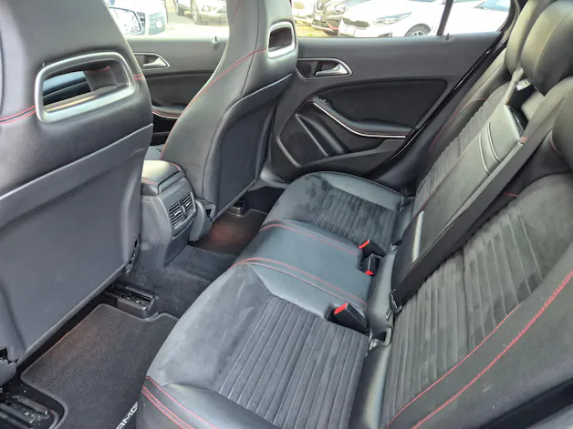 Mercedes-Benz GLA 250 AMG Line 4Matic 7G-DCT