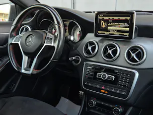 Mercedes-Benz GLA 250 AMG Line 4Matic 7G-DCT