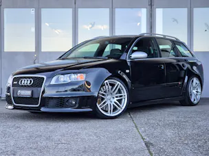 AUDI RS4 Avant 4.2 V8 quattro