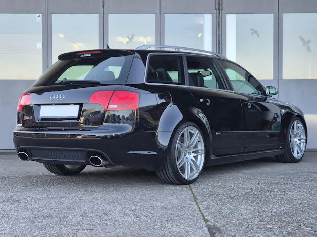 Audi RS4 Avant 4.2 V8 quattro