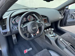 Audi R8 Coupé 4.2 V8 DSG PANTHERSCHWARZ KRISTALL S-Tronic Capristo Abgasanlage !!