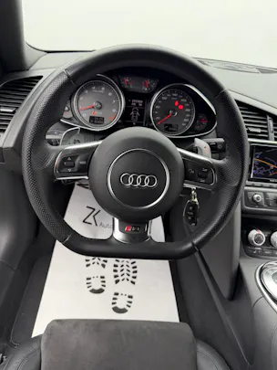 AUDI R8 Coupé 4.2 V8 DSG PANTHERSCHWARZ KRISTALL S-Tronic Capristo Abgasanlage !!