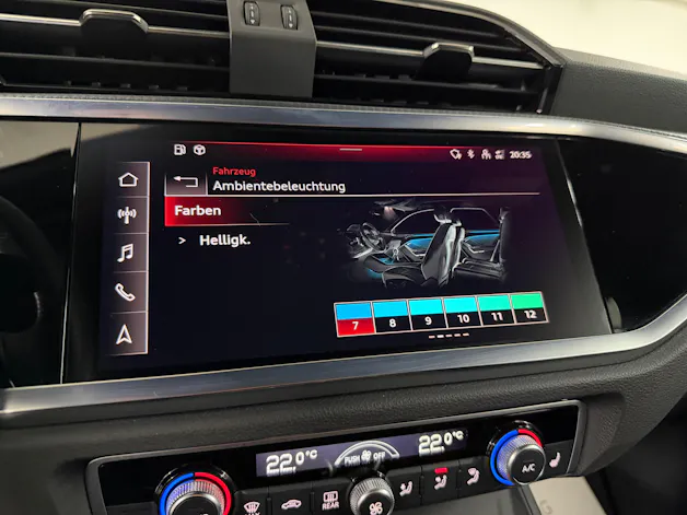 Audi Q3 Sportback 35 TFSI S Line Midnight Black Attraction S-tronic / 360° Kamera / Panoramadach / SONOS Sound / Komfortschlüssel /