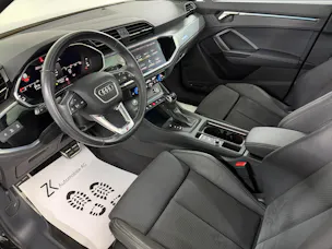 Audi Q3 Sportback 35 TFSI S Line Midnight Black Attraction S-tronic / 360° Kamera / Panoramadach / SONOS Sound / Komfortschlüssel /
