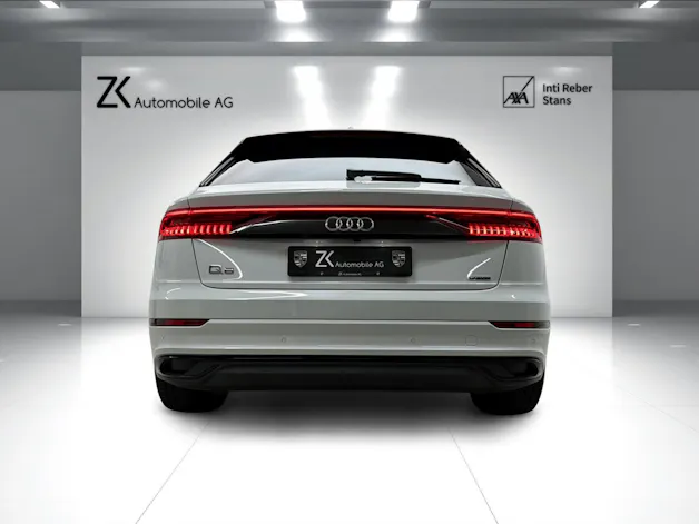 Audi Q8 55 TFSI S-Line 340PS quattro Pure White tiptronic / Panoramadach / 360° Kamera / B&O Sound / Komfortschlüssel /